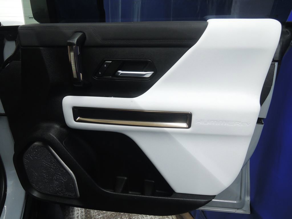 Used 2024 GMC Hummer EV 3X w/ LPO, Illumination Package AWD/4WD image 46