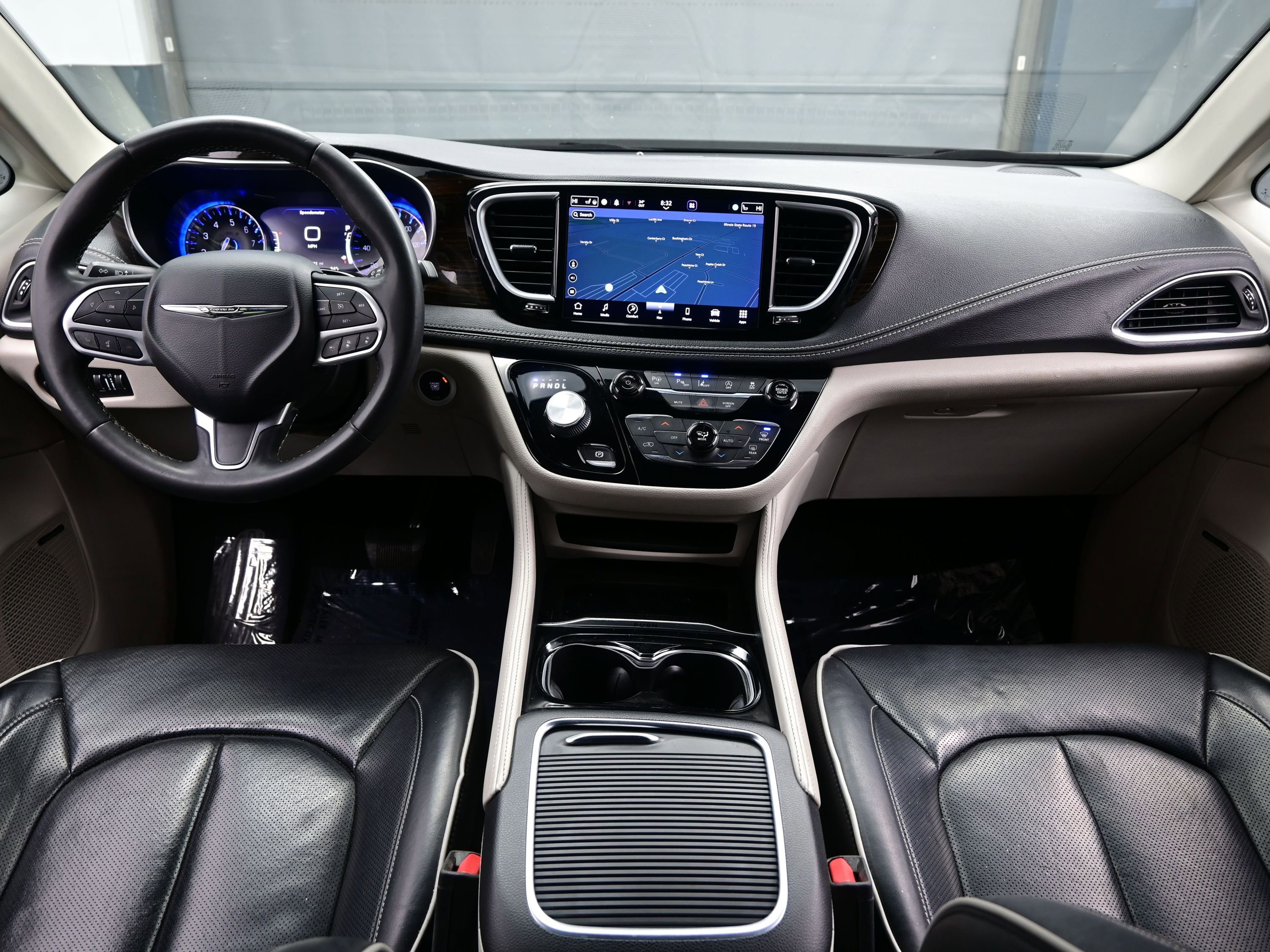 Used 2022 Chrysler Pacifica Limited image 17