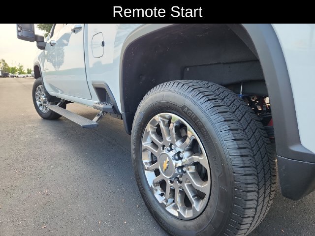 Used 2024 Chevrolet Silverado 3500 LTZ w/ LTZ Plus Package AWD/4WD image 18