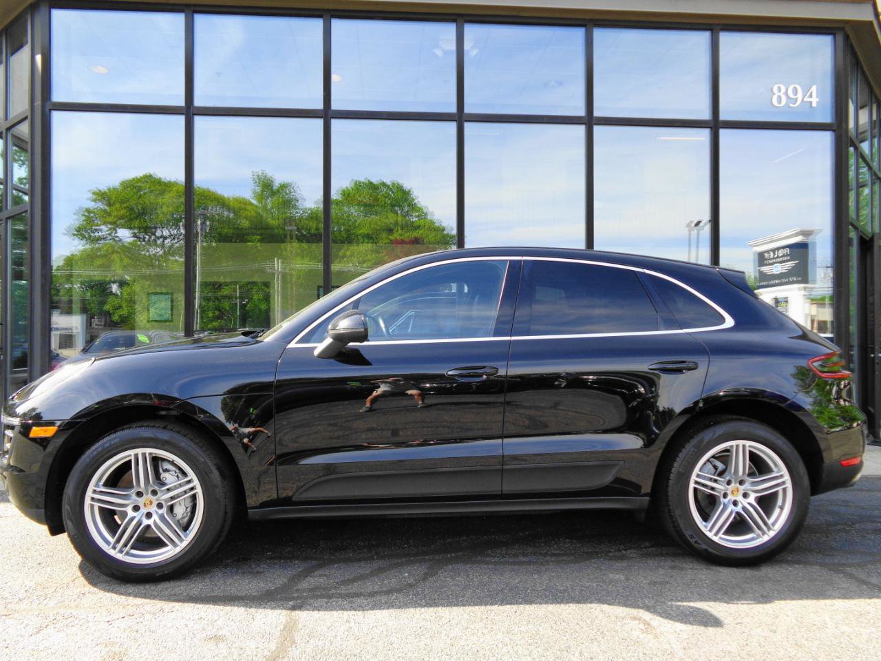Used 2015 Porsche Macan S w/ Premium Package Plus AWD/4WD image 8