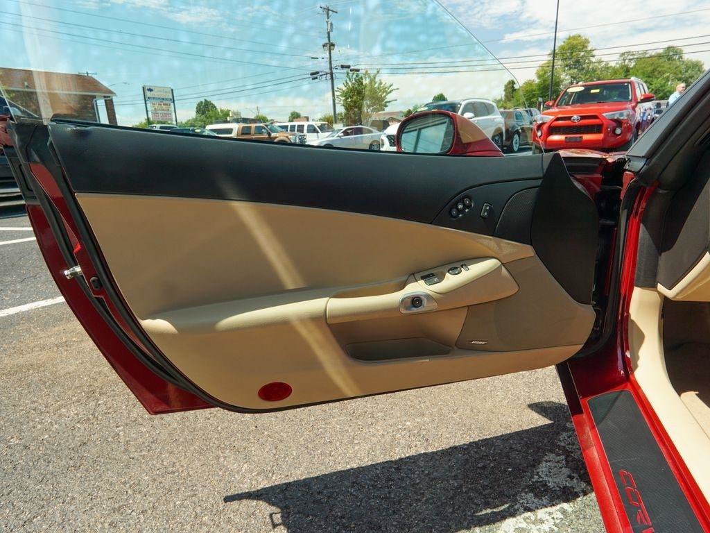 Used 2007 Chevrolet Corvette Convertible w/ Preferred Equipment Group RWD image 12