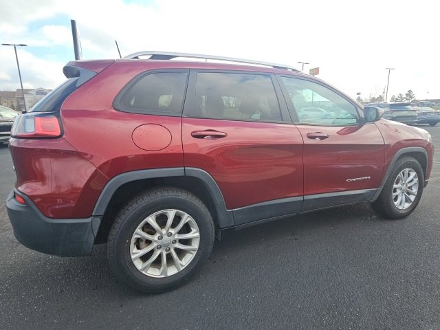 Used 2020 Jeep Cherokee Latitude w/ Cold Weather Group image 5