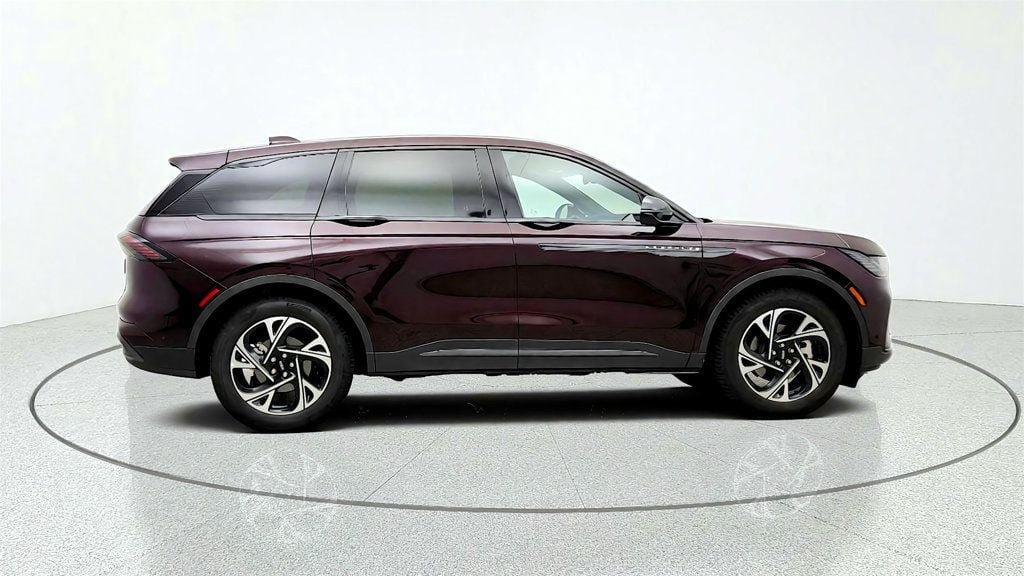 Used 2024 Lincoln Nautilus Premier w/ Equipment Group 102A AWD/4WD image 4
