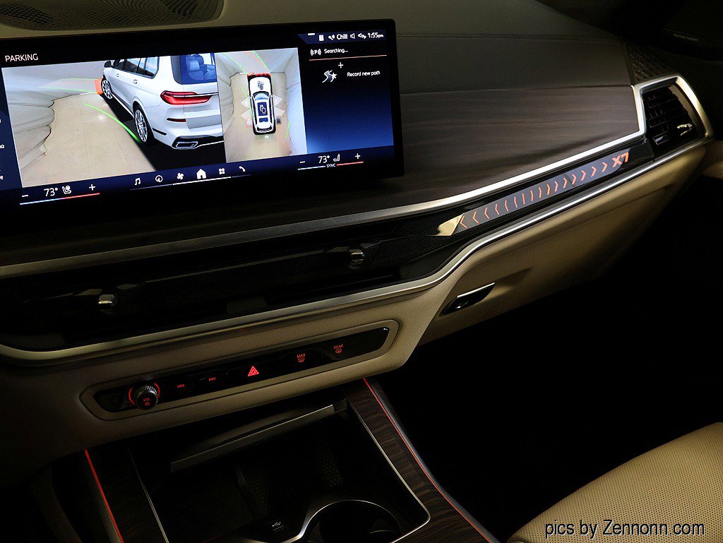 Certified 2024 BMW X7 xDrive40i w/ M Sport Package image 25