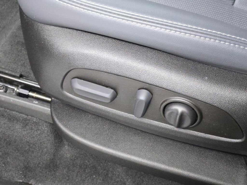 Used 2023 Buick Enclave Essence w/ Experience Buick Package image 28