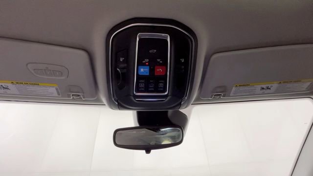 Used 2023 Jeep Grand Cherokee 4WD 4xe image 32