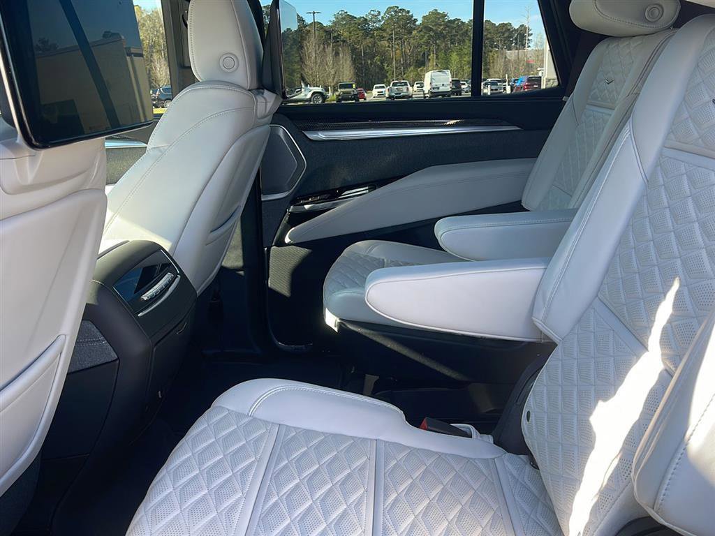 Used 2025 Cadillac Escalade V image 26