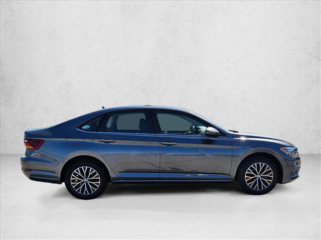 Used 2019 Volkswagen Jetta SE FWD image 4