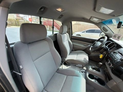 Used 2010 Toyota Tacoma 2WD Regular Cab image 25