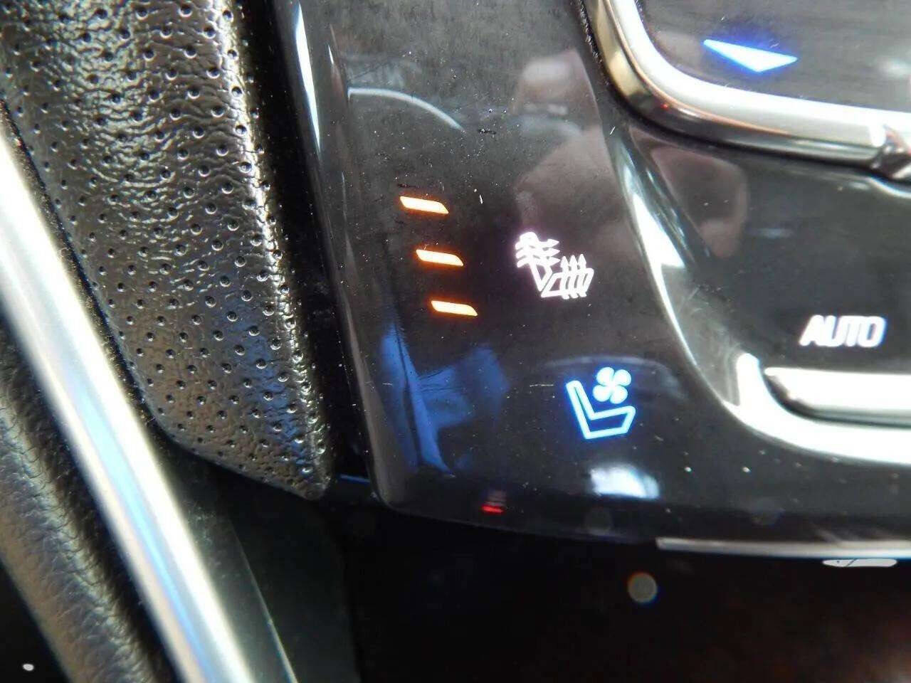 Used 2019 Cadillac XTS Luxury image 52