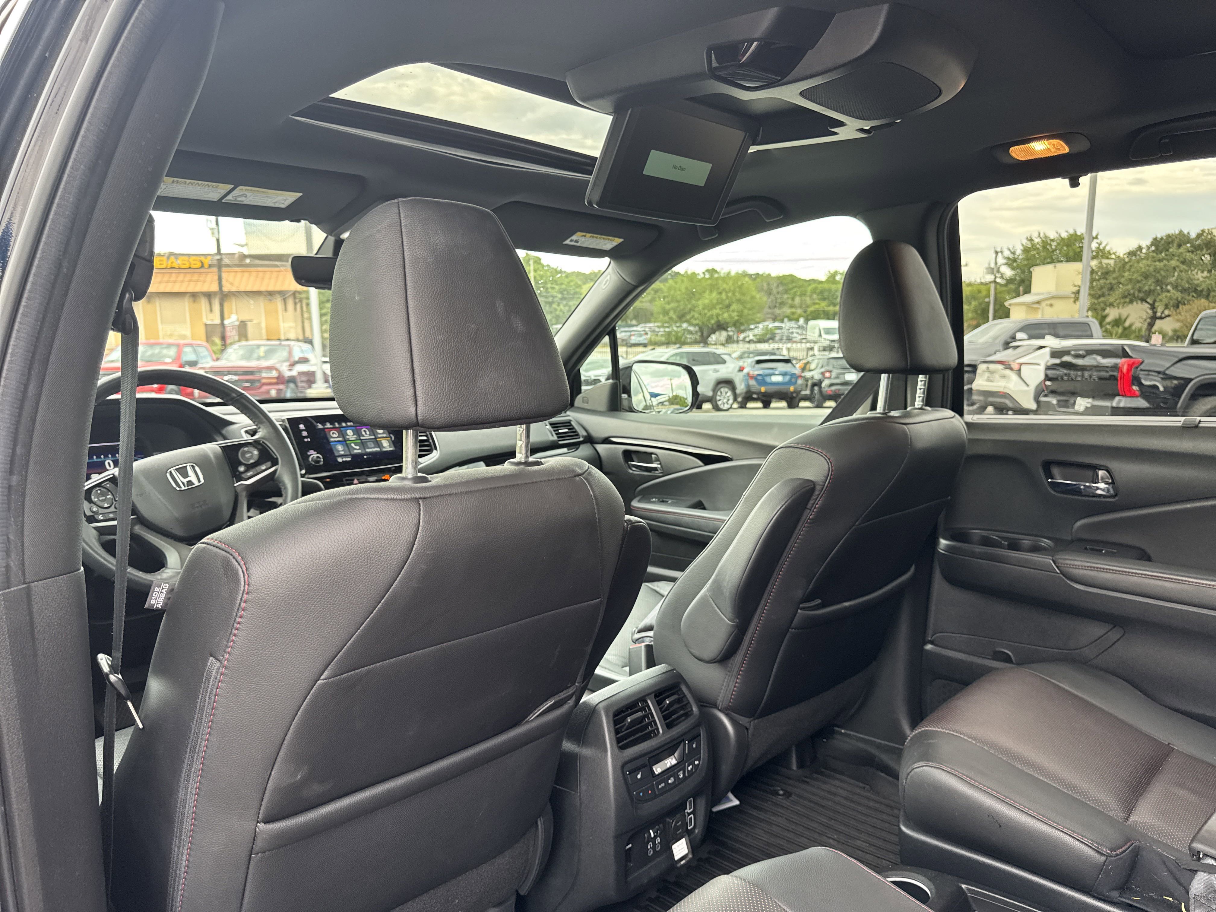 Used 2022 Honda Pilot Black Edition image 27