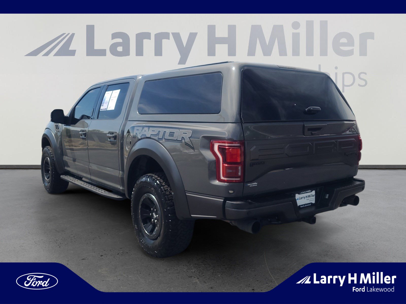 Used 2018 Ford F150 Raptor w/ Equipment Group 802A Luxury image 3