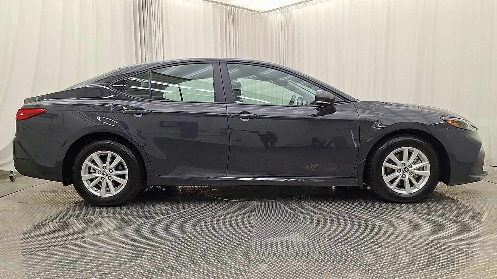 Used 2026 Toyota Camry LE FWD image 6