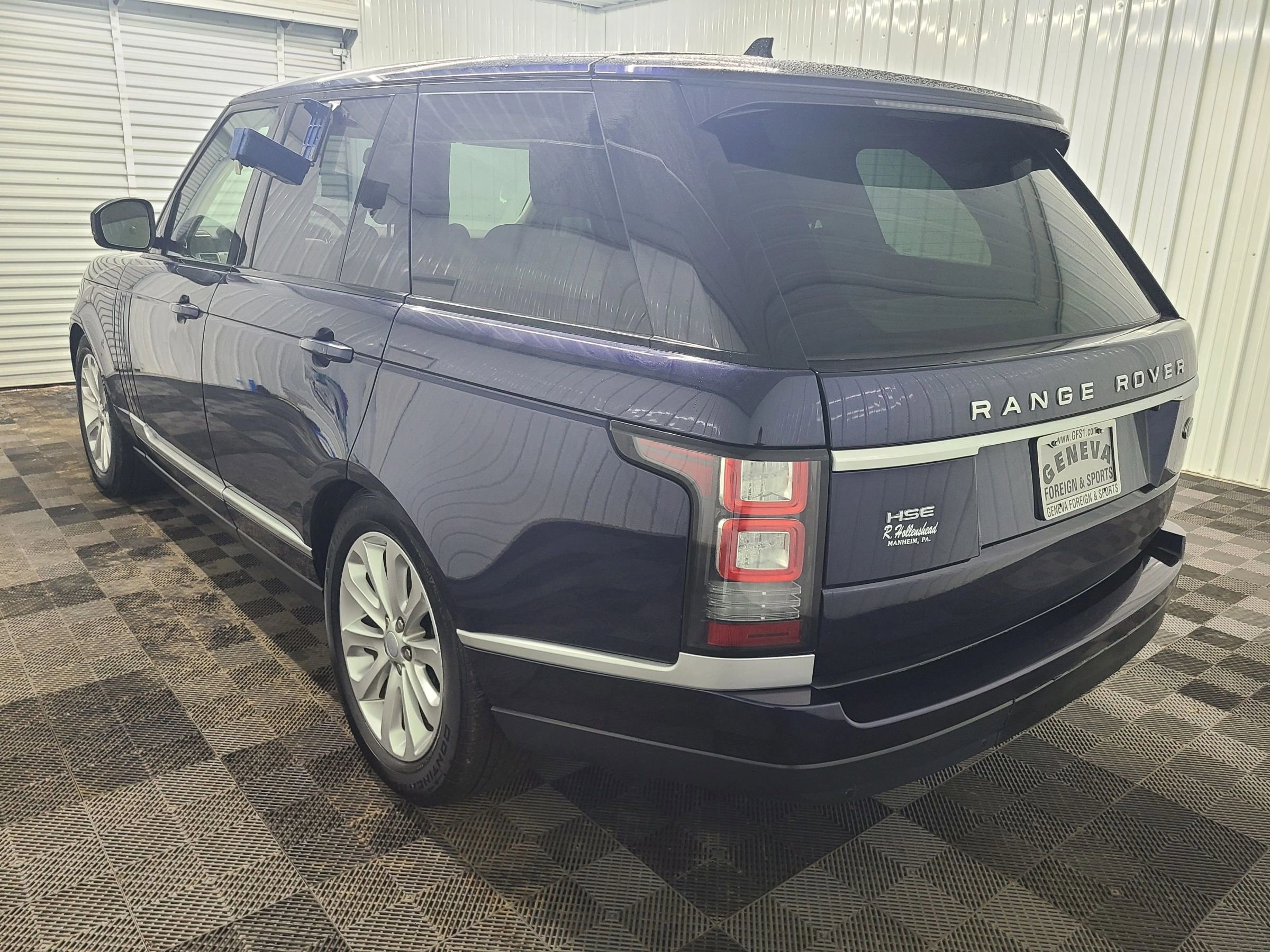 Used 2016 Land Rover Range Rover HSE image 10