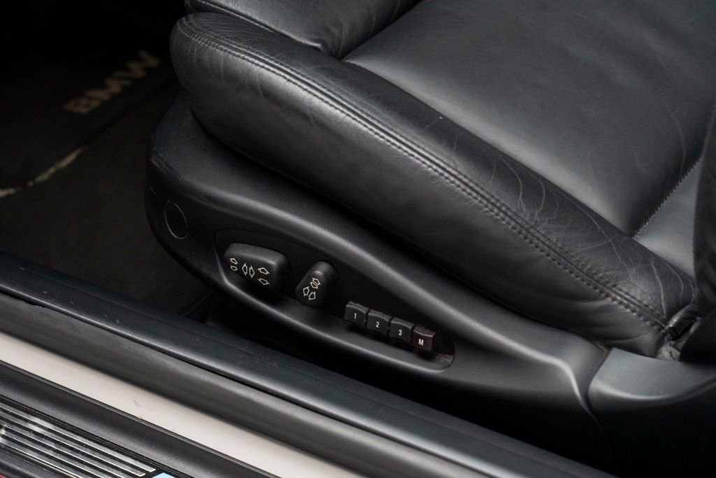 Used 2001 BMW M3 Convertible image 8