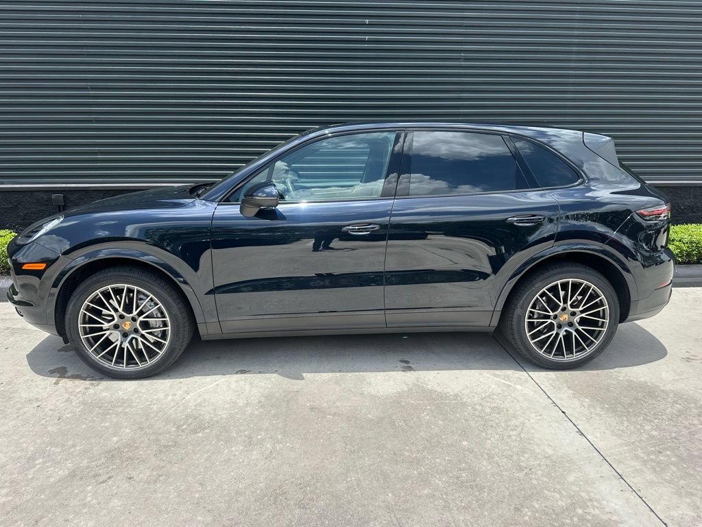 Certified 2023 Porsche Cayenne AWD/4WD image 2