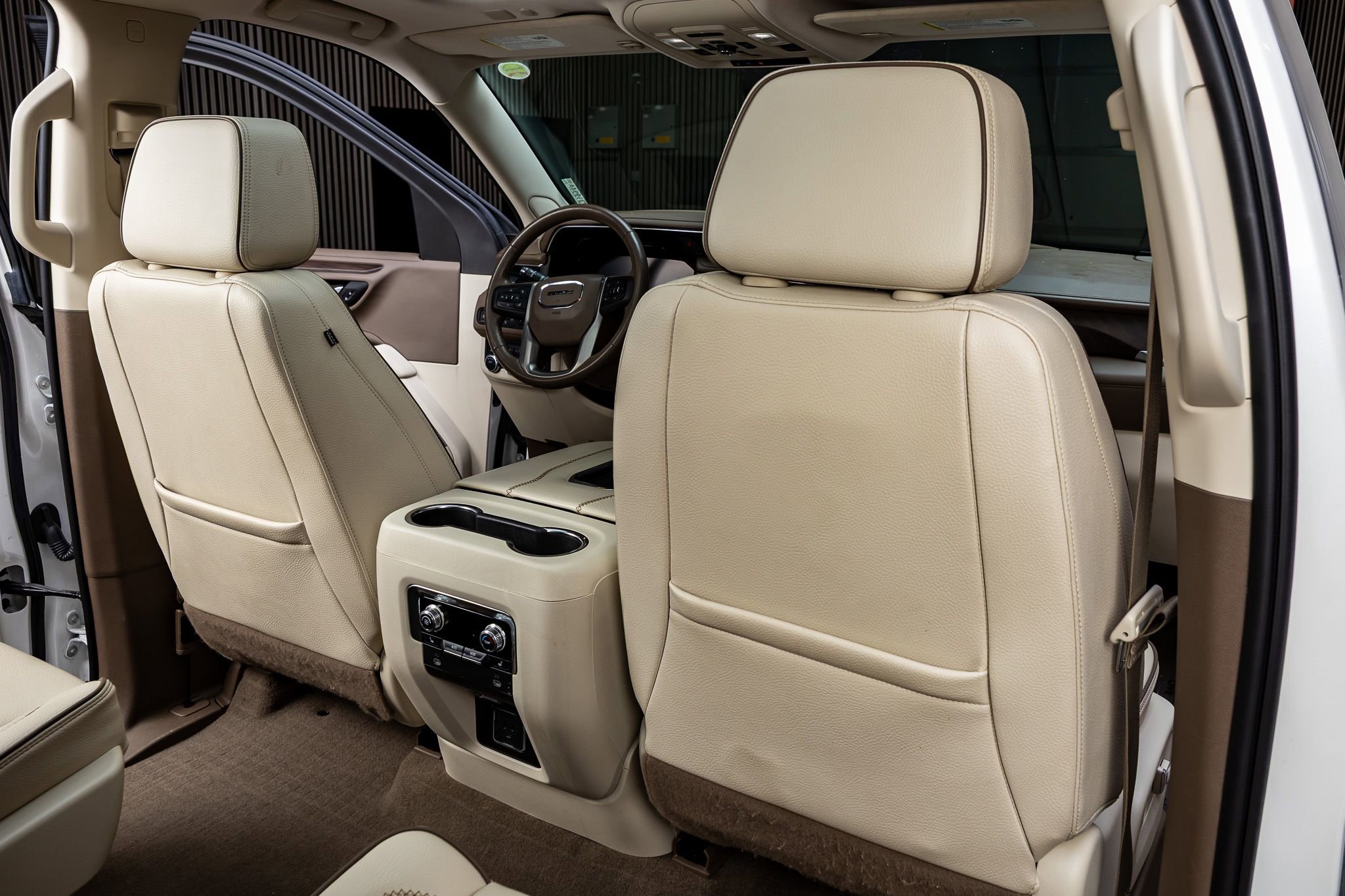 Used 2022 GMC Yukon XL Denali w/ Max Trailering Package image 32