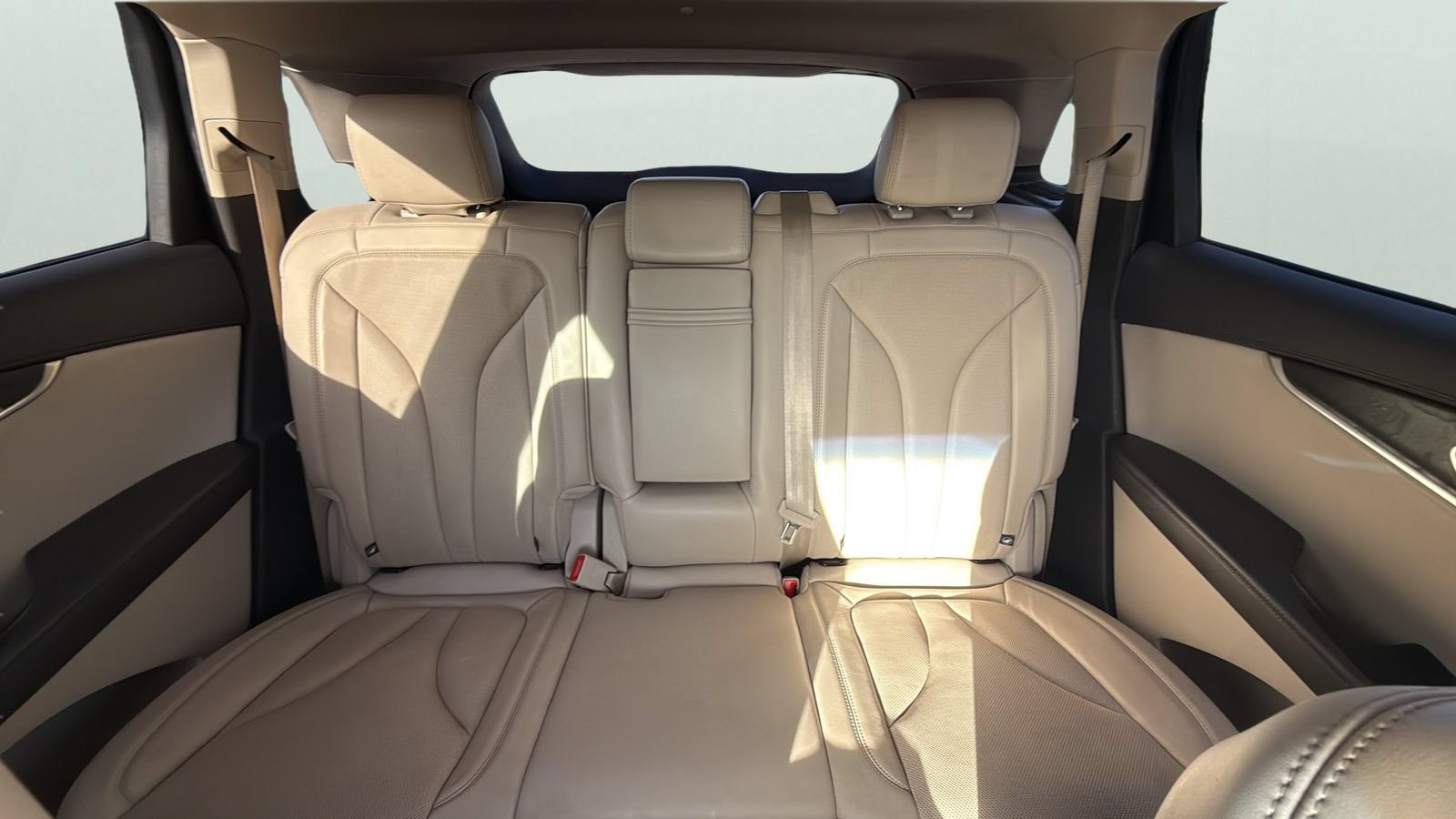 Used 2019 Lincoln Nautilus Reserve w/ Cargo Utility Package FWD image 25