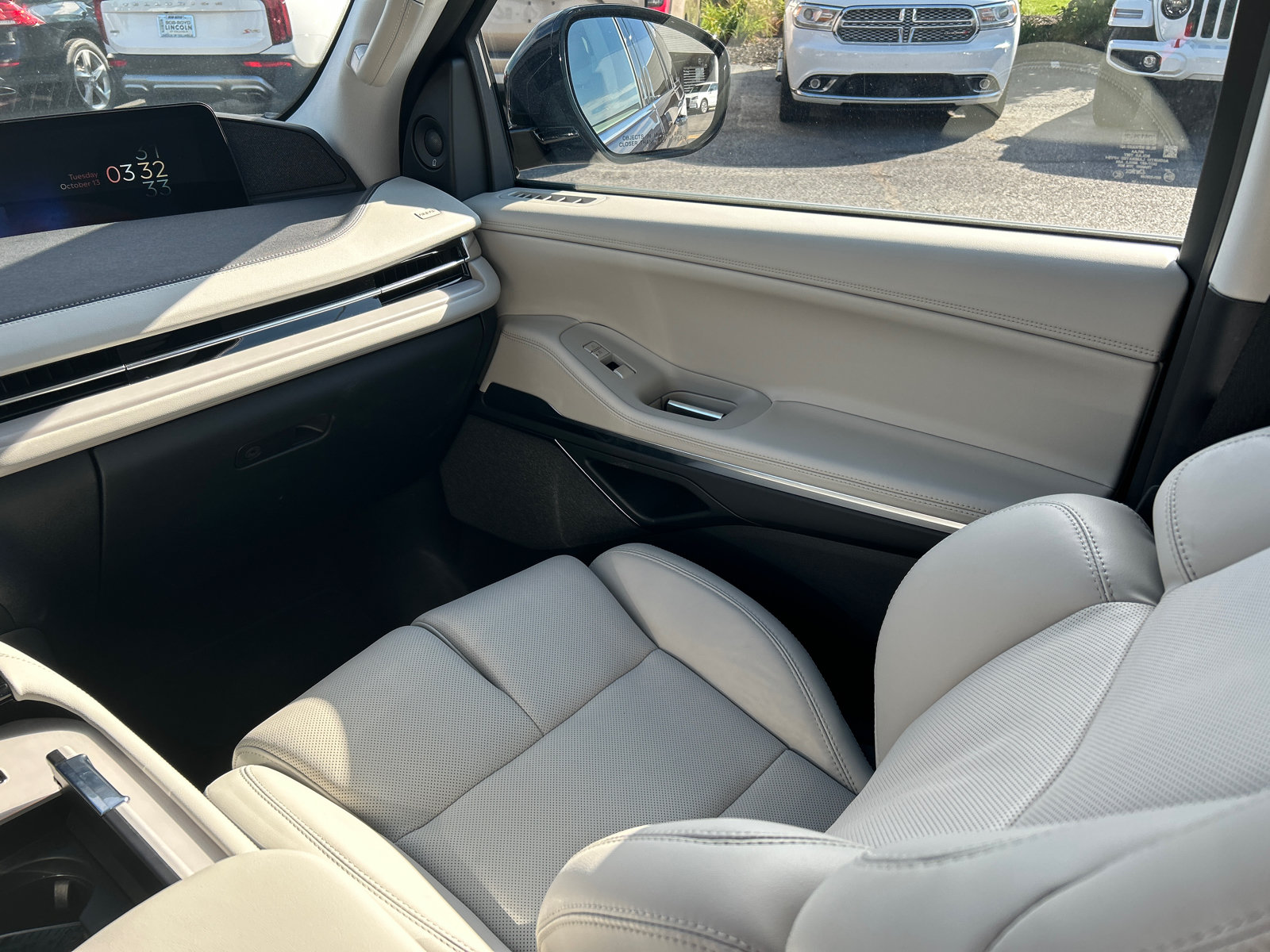 New 2026 Lincoln Navigator Reserve AWD/4WD image 36