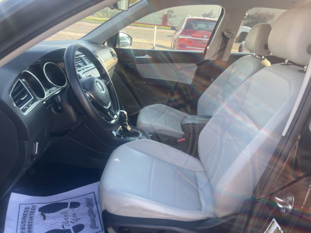 Used 2018 Volkswagen Tiguan SEL AWD/4WD image 10