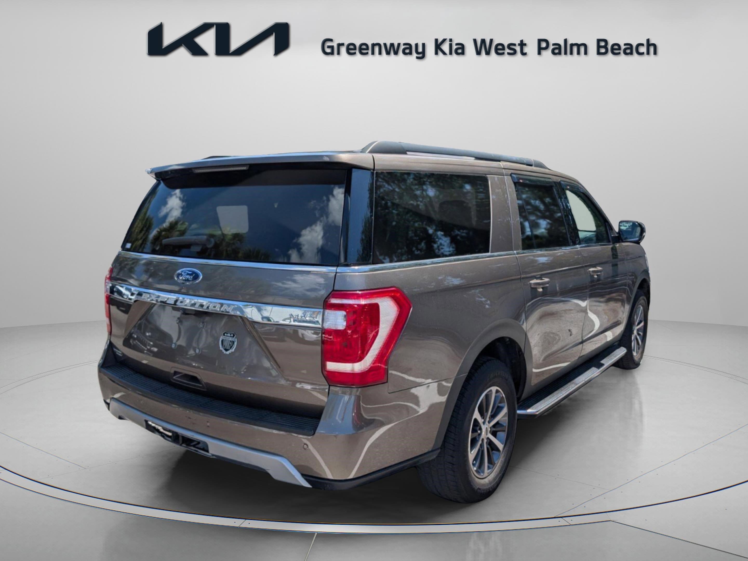 Used 2019 Ford Expedition Max XLT w/ Equipment Group 202A RWD image 8