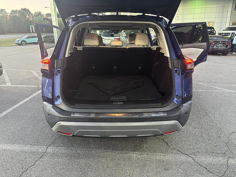 Certified 2021 Nissan Rogue SV w/ Premium Package FWD image 23