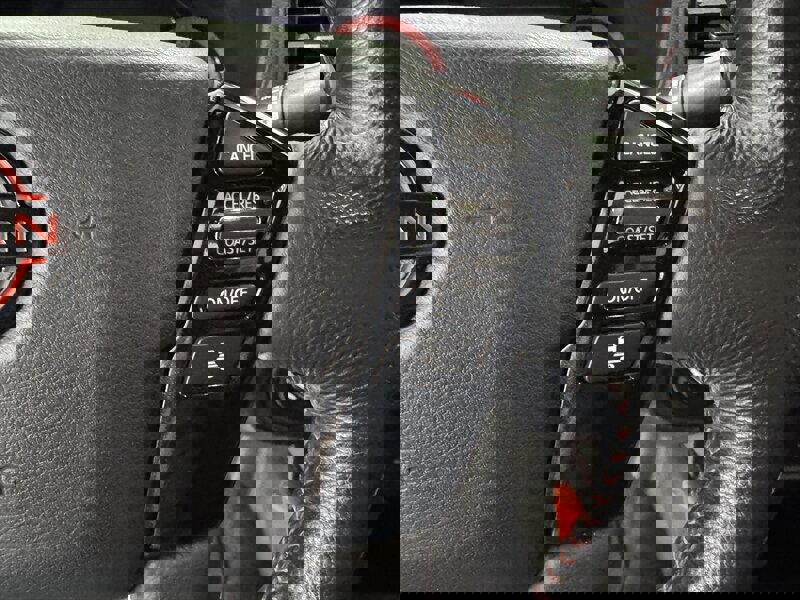 Used 2022 Nissan Frontier PRO-4X image 9