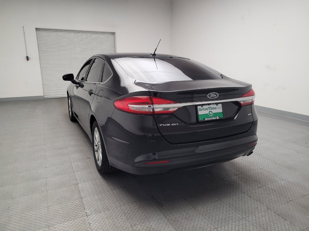 Used 2017 Ford Fusion SE w/ Fusion SE Technology Package FWD image 6