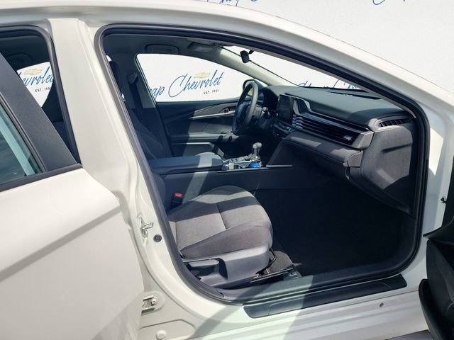 Used 2025 Toyota Camry LE FWD image 13