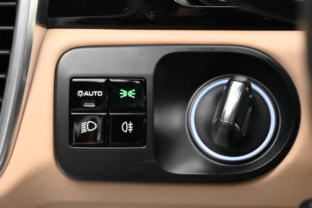 Used 2019 Porsche Cayenne Turbo w/ Premium Plus Package image 71