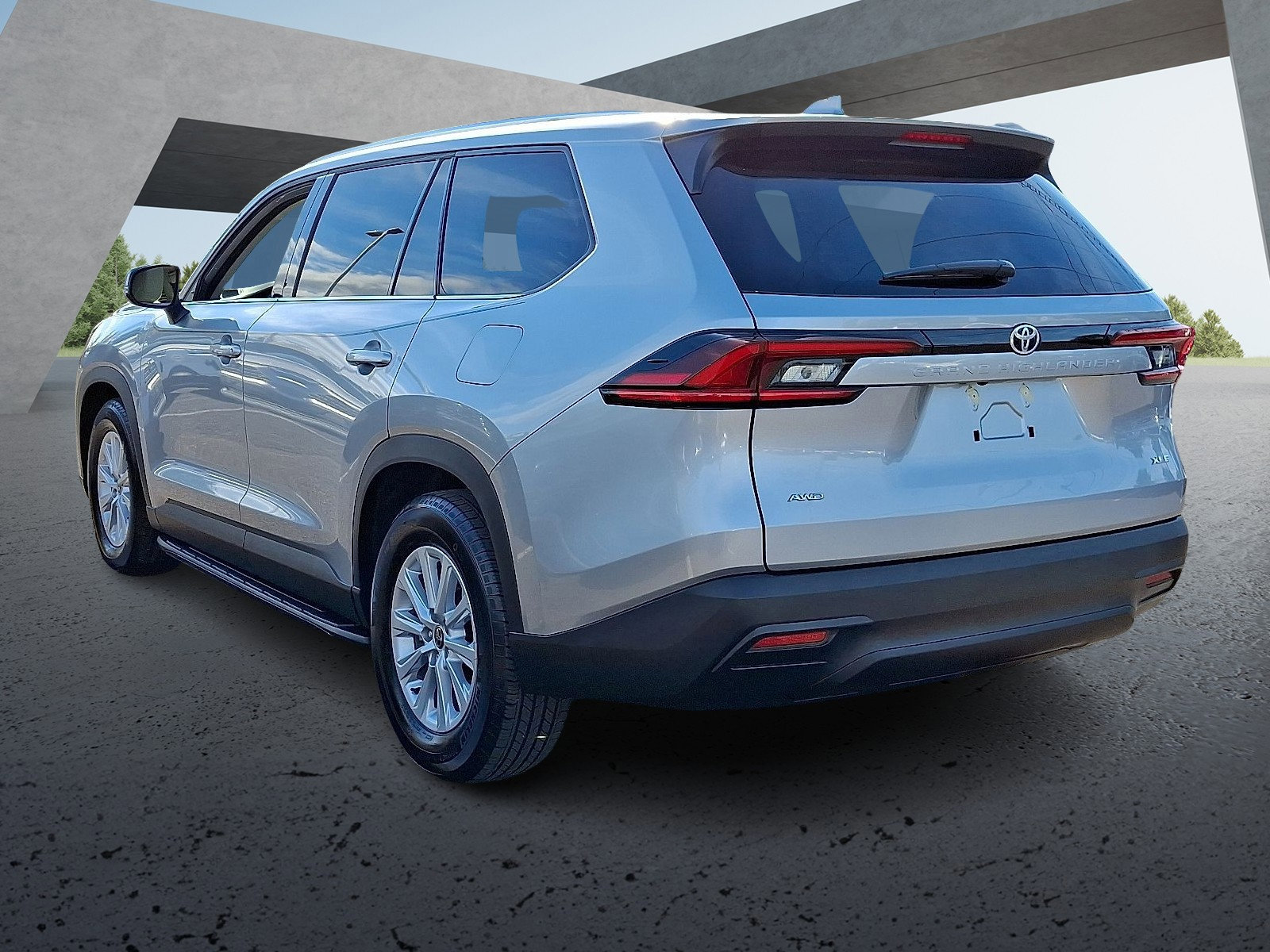 Certified 2025 Toyota Grand Highlander AWD image 4