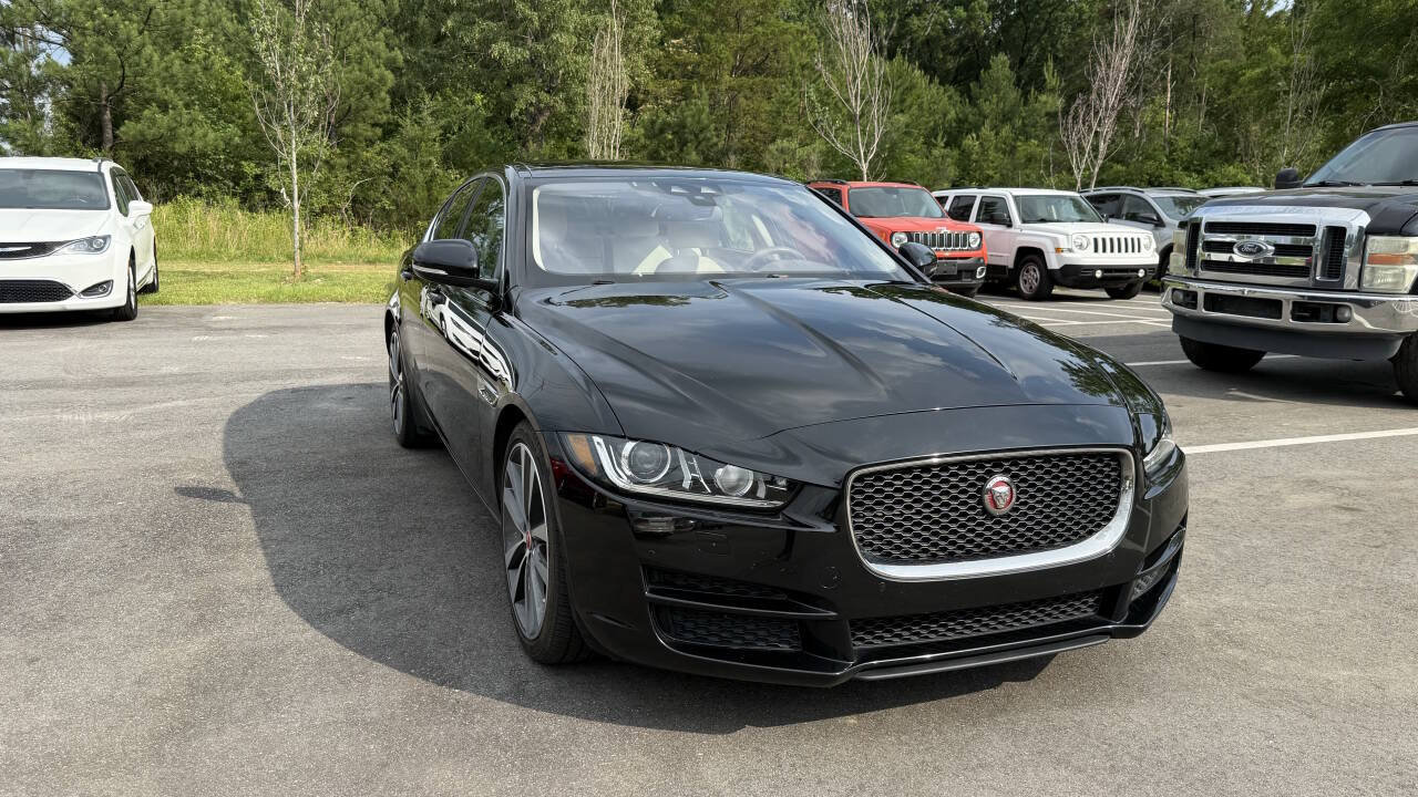 Used 2018 Jaguar XE Prestige RWD image 1