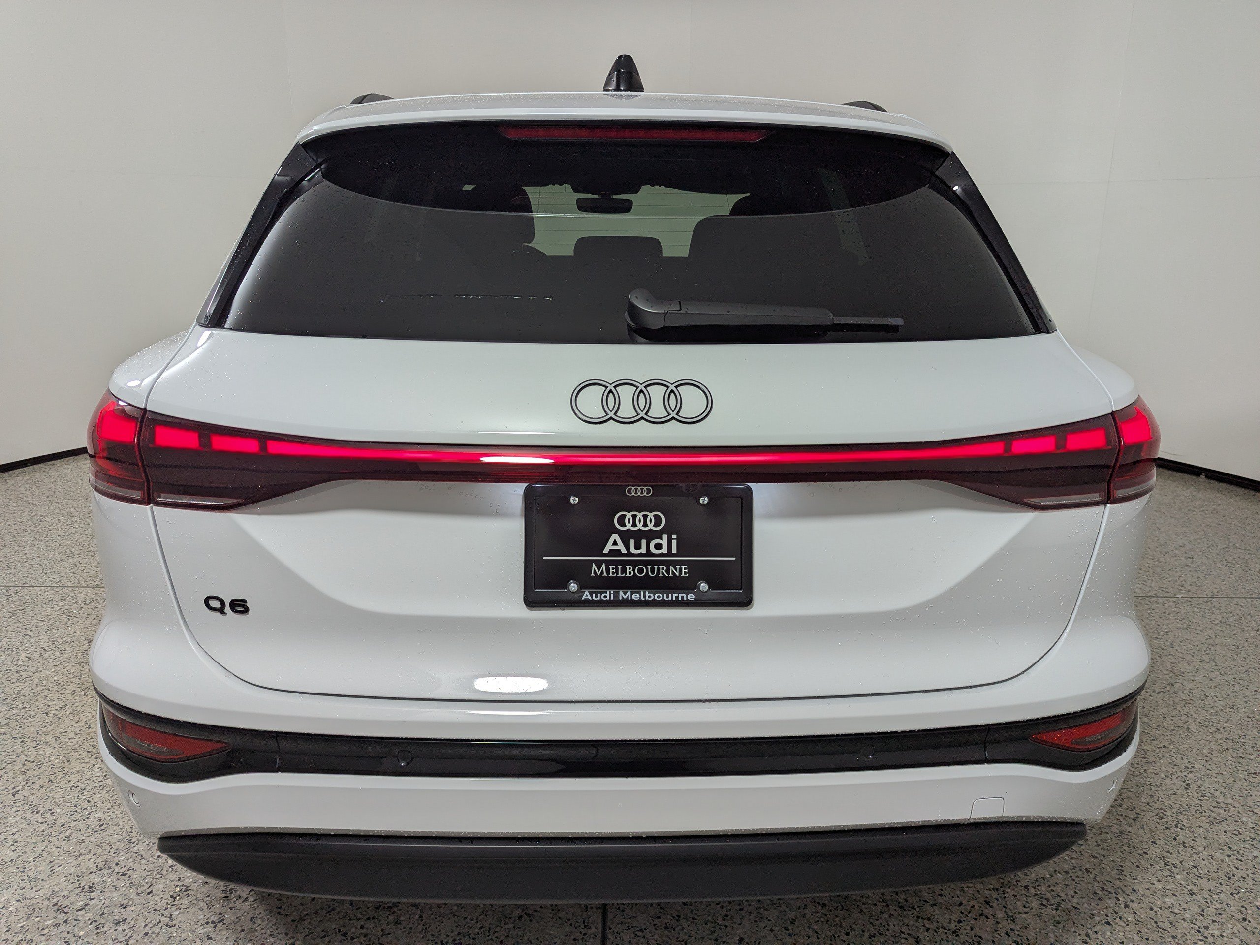 Certified 2025 Audi Q6 e-tron Prestige AWD/4WD image 6