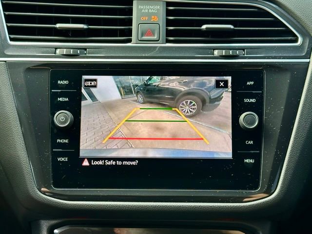 Used 2022 Volkswagen Tiguan SE R-Line image 28