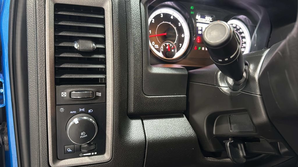 Used 2023 RAM 1500 Express w/ Wheel & Sound Group AWD/4WD image 32