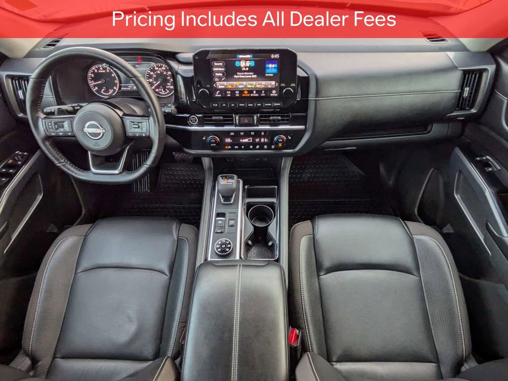 Used 2023 Nissan Pathfinder SL AWD/4WD image 16