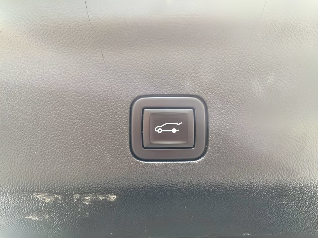 Used 2021 Cadillac Escalade Sport w/ Driver Assist Tech Package AWD/4WD image 15