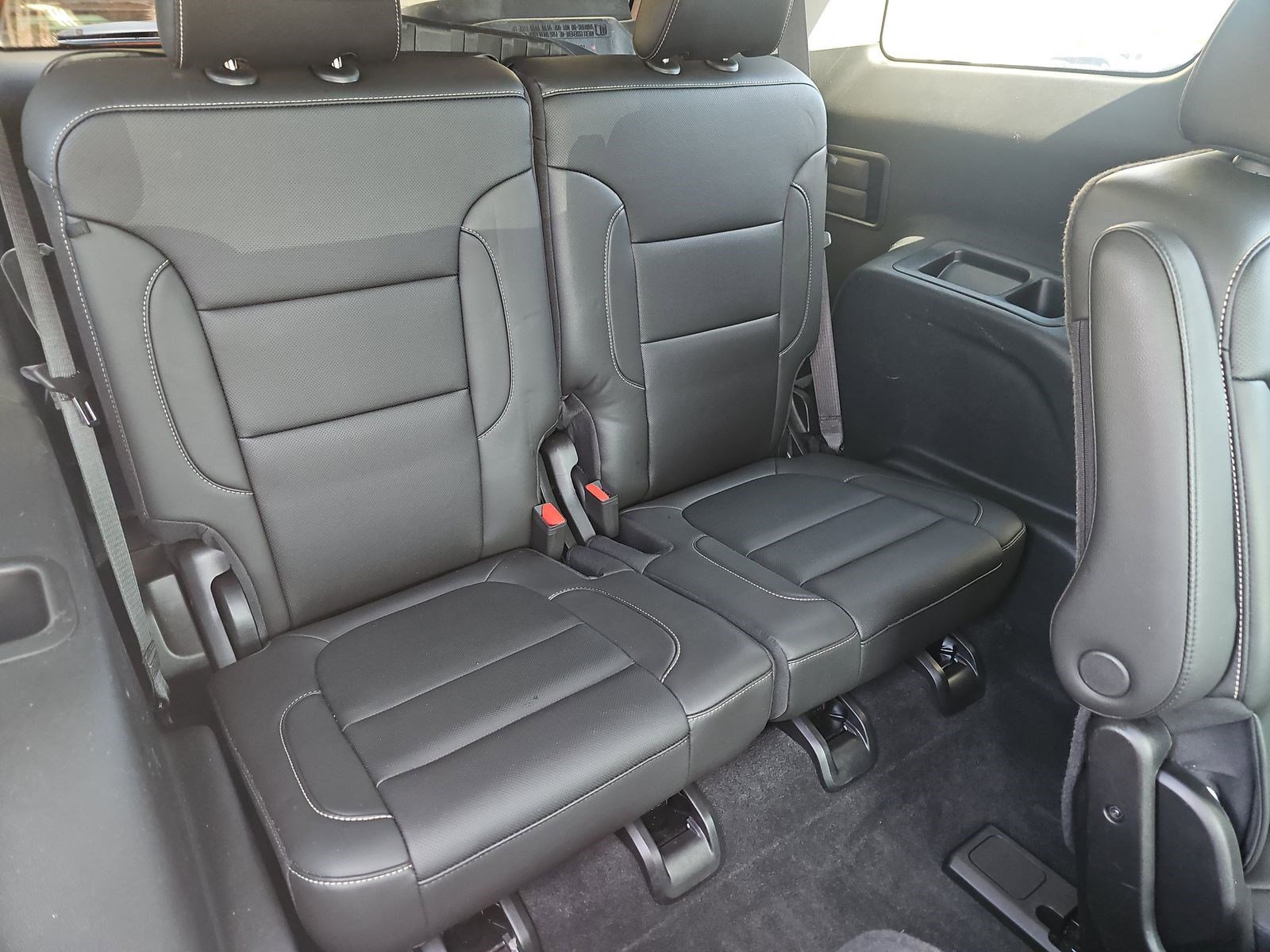 Used 2023 GMC Acadia SLT w/ Preferred Package FWD image 18