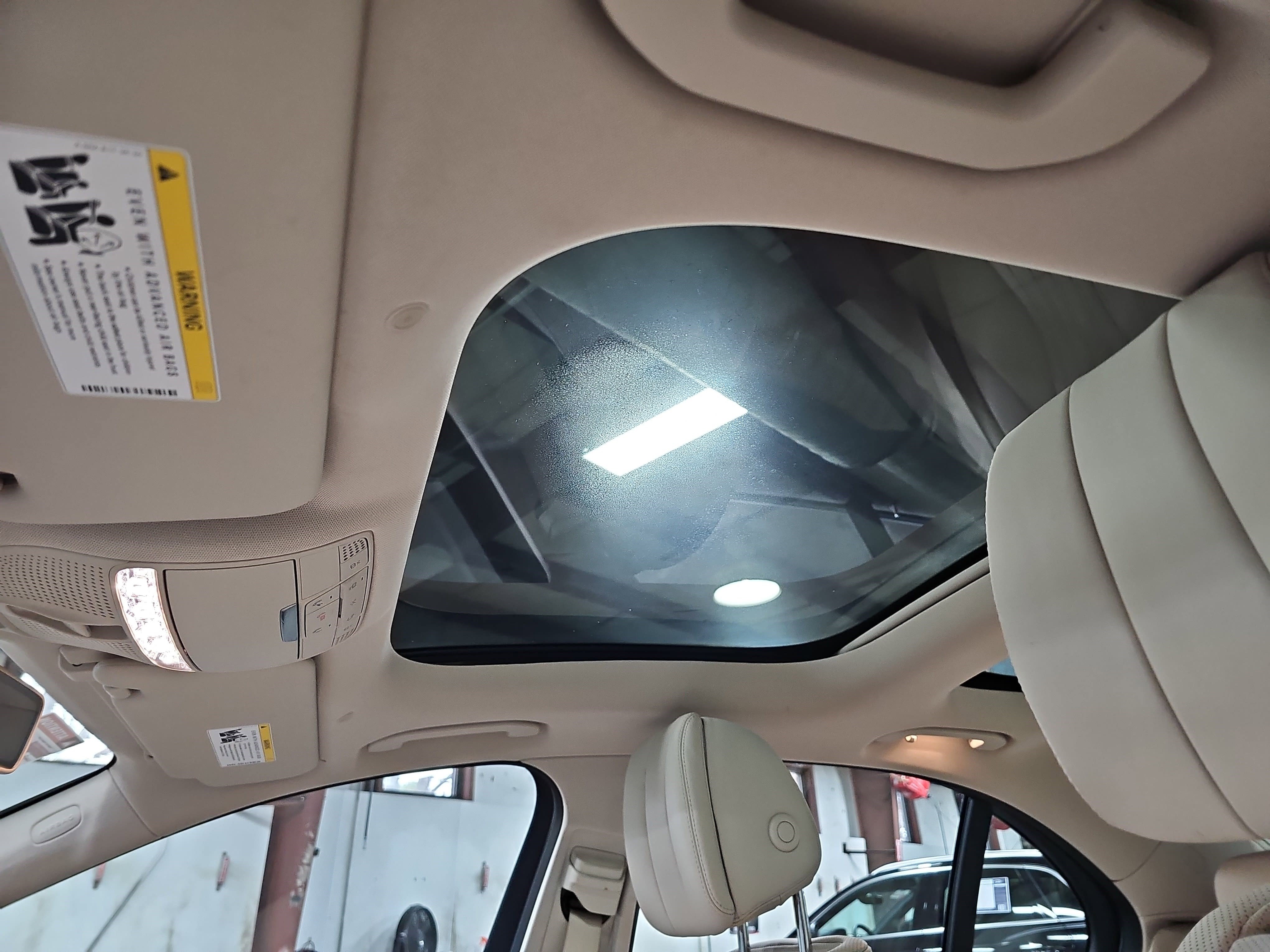 Used 2018 Mercedes-Benz E 400 4MATIC Sedan image 30