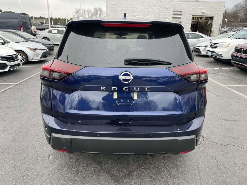 Used 2025 Nissan Rogue SV w/ SV Premium Package image 10