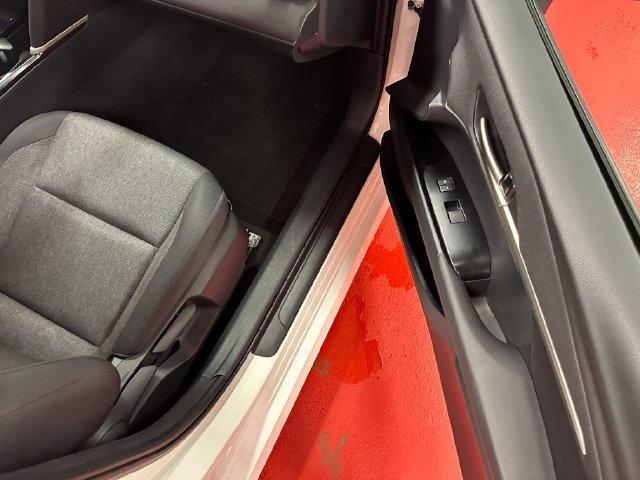 Used 2025 Toyota Camry LE FWD image 15