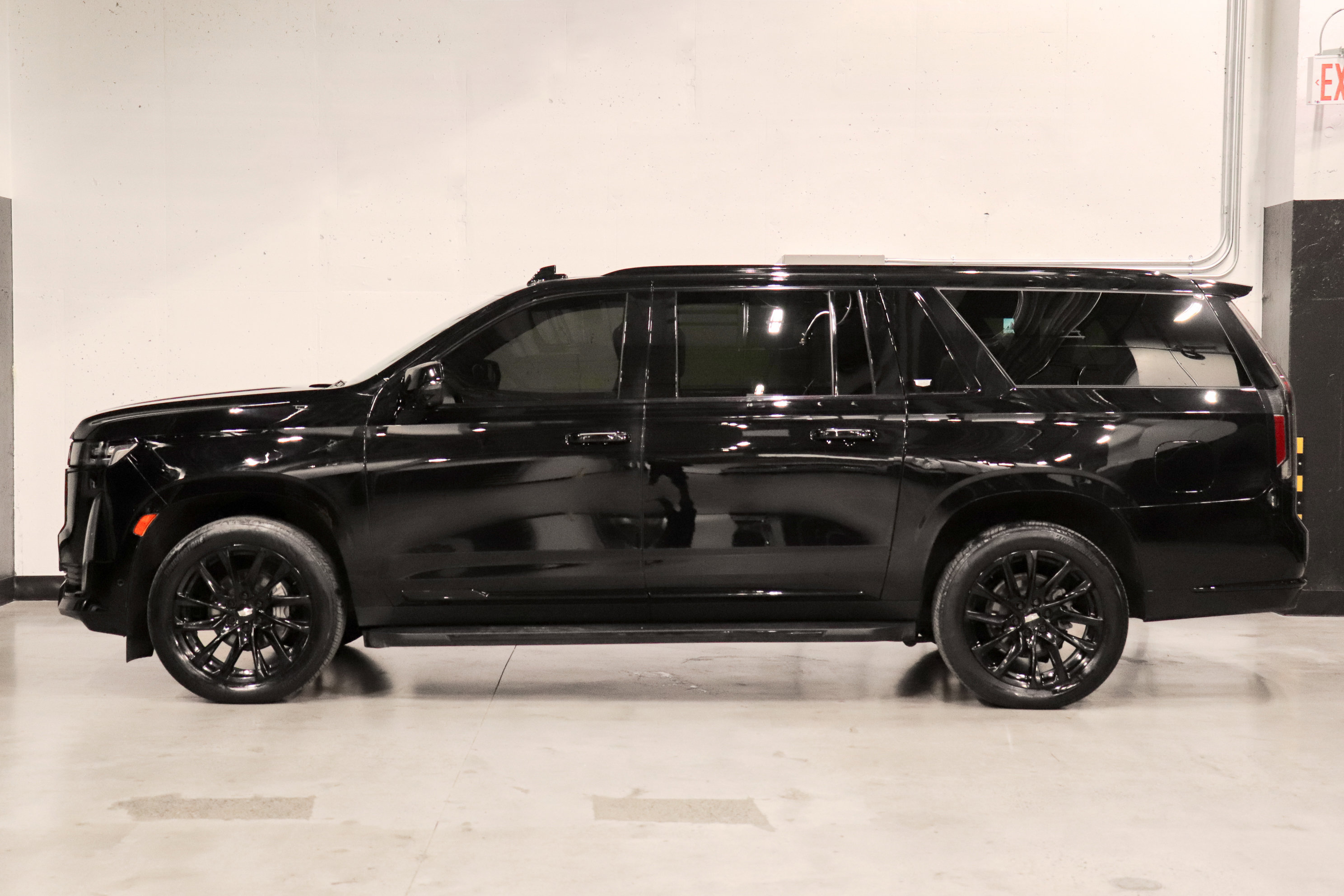 Certified 2023 Cadillac Escalade ESV Sport w/ LPO, ONYX Package image 2