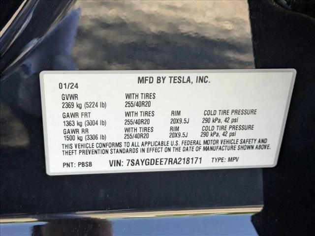 Used 2024 Tesla Model Y Long Range AWD/4WD image 25