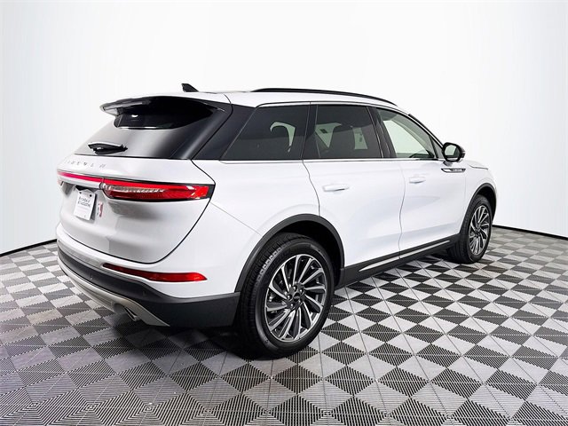 Used 2025 Lincoln Corsair Reserve w/ Equipment Group 202A image 7