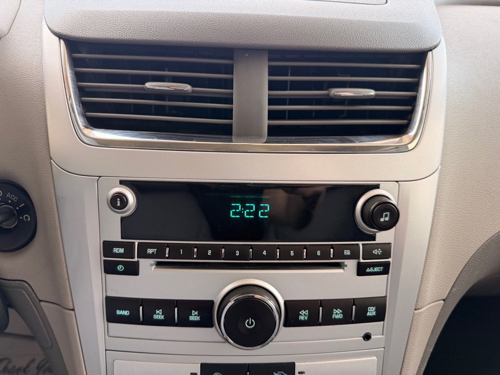 Used 2010 Chevrolet Malibu LS FWD image 22