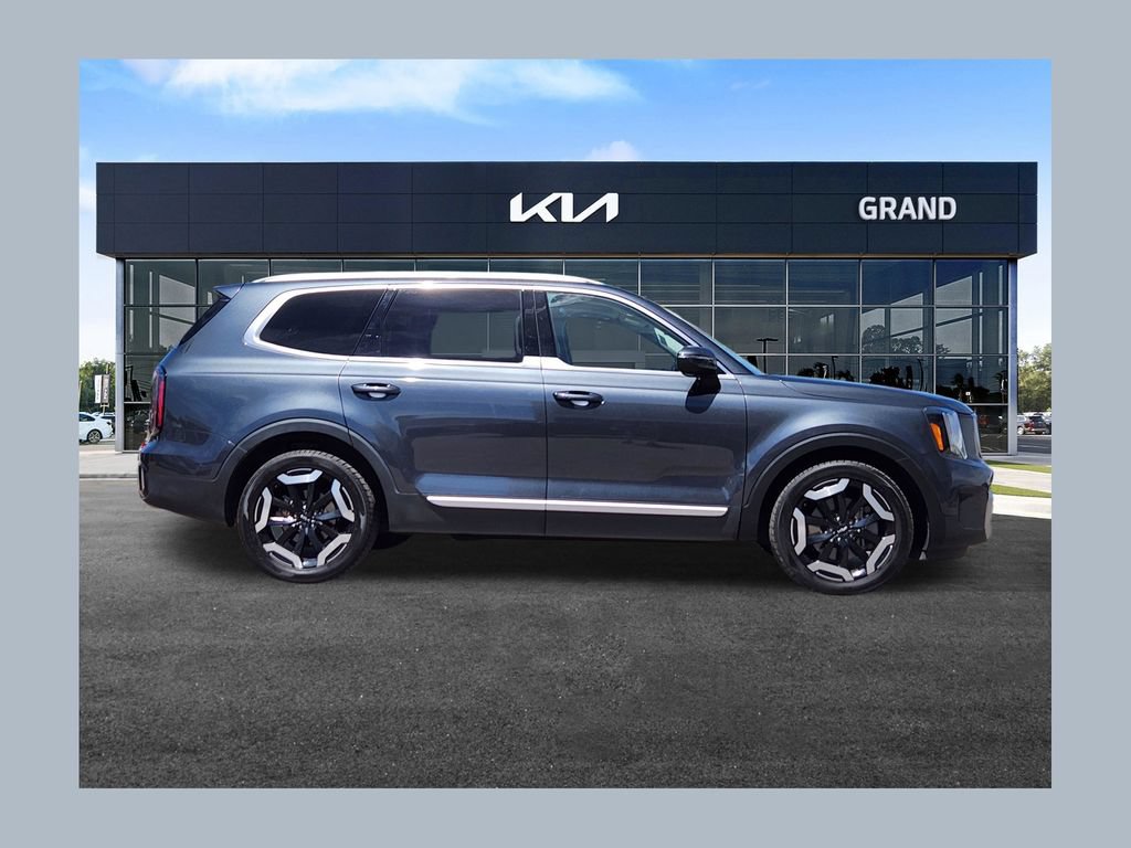 Used 2024 Kia Telluride EX