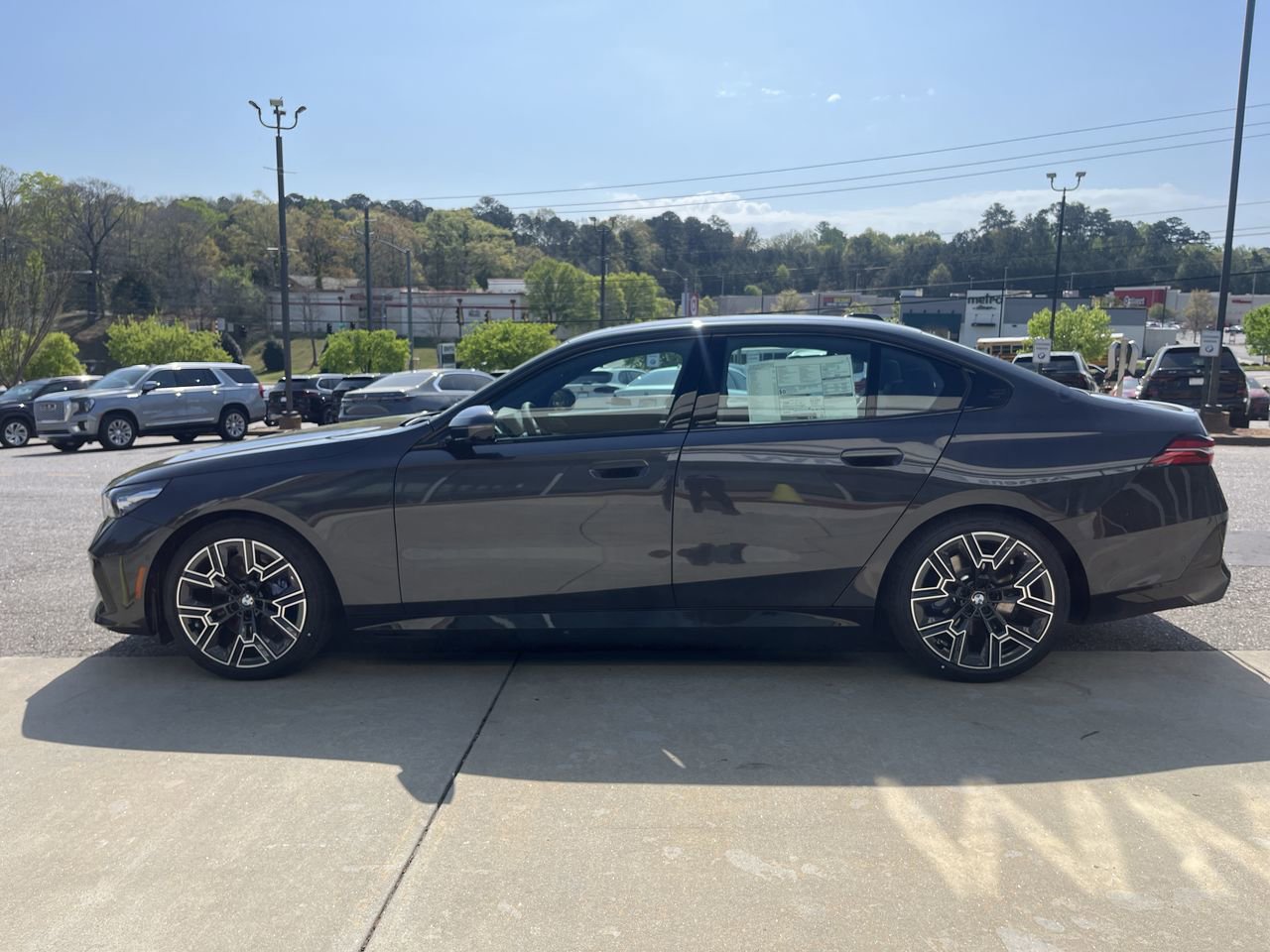 Used 2026 BMW i5 eDrive40 w/ M Sport Package RWD image 5