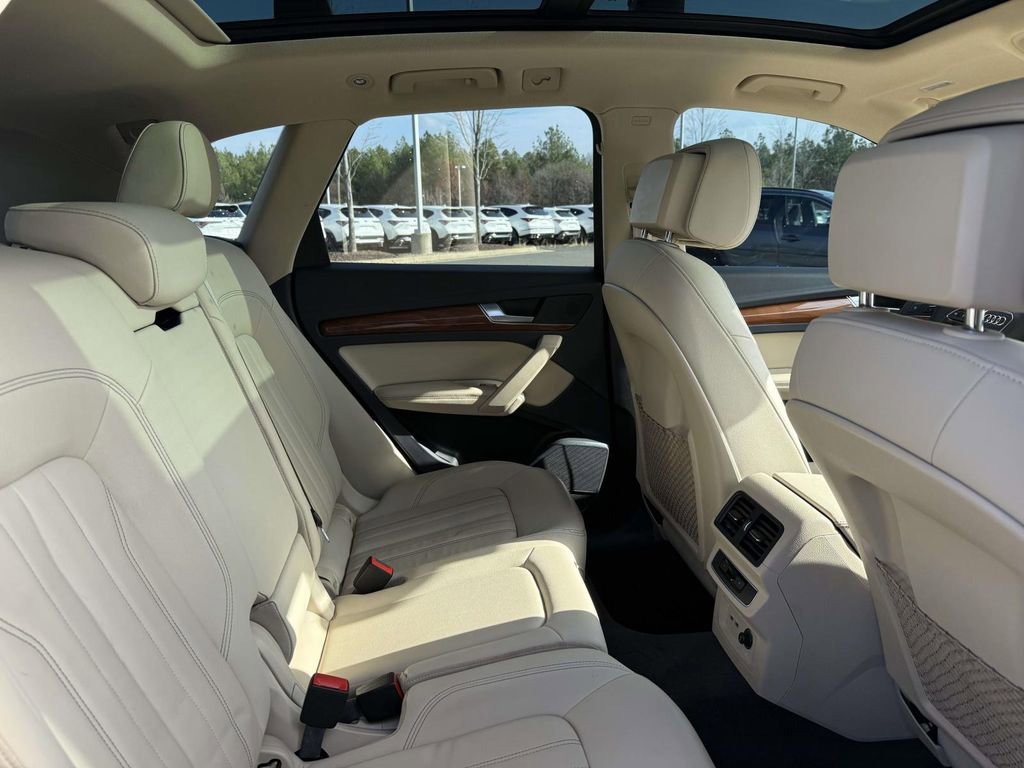 Used 2021 Audi Q5 2.0T Premium Plus w/ Premium Plus Package image 15