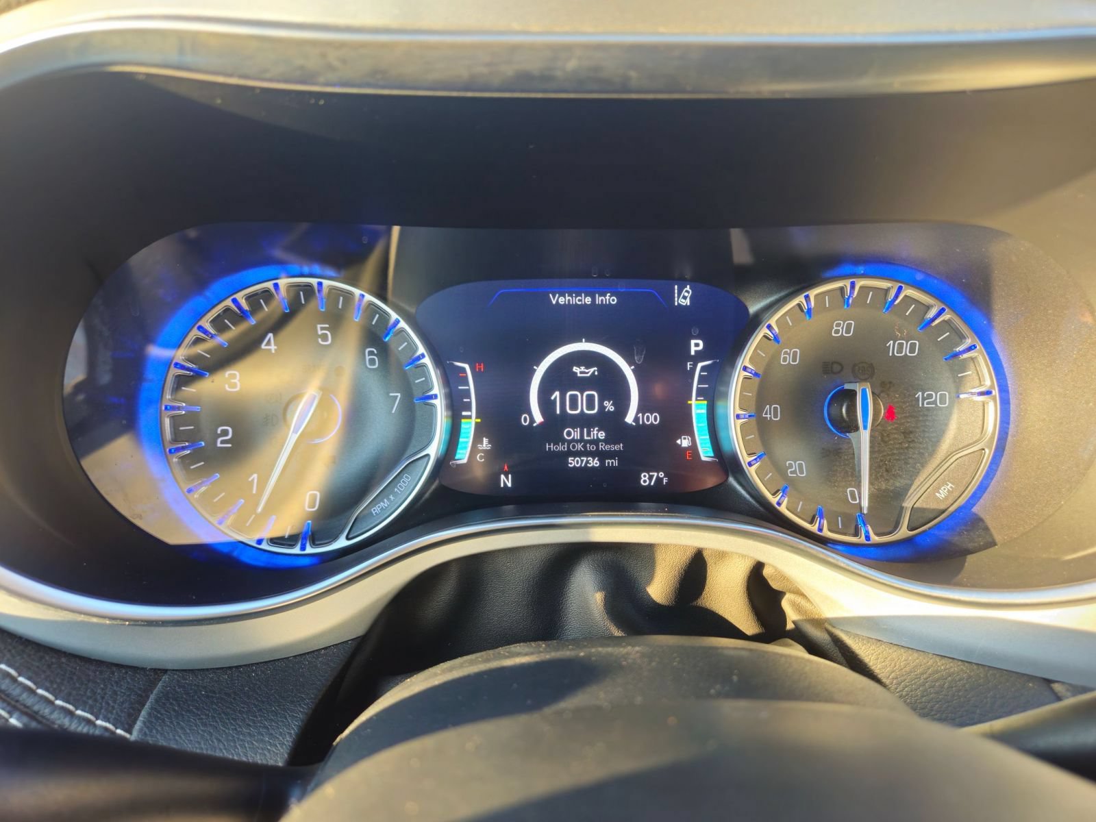 Used 2025 Chrysler Pacifica Limited FWD image 25