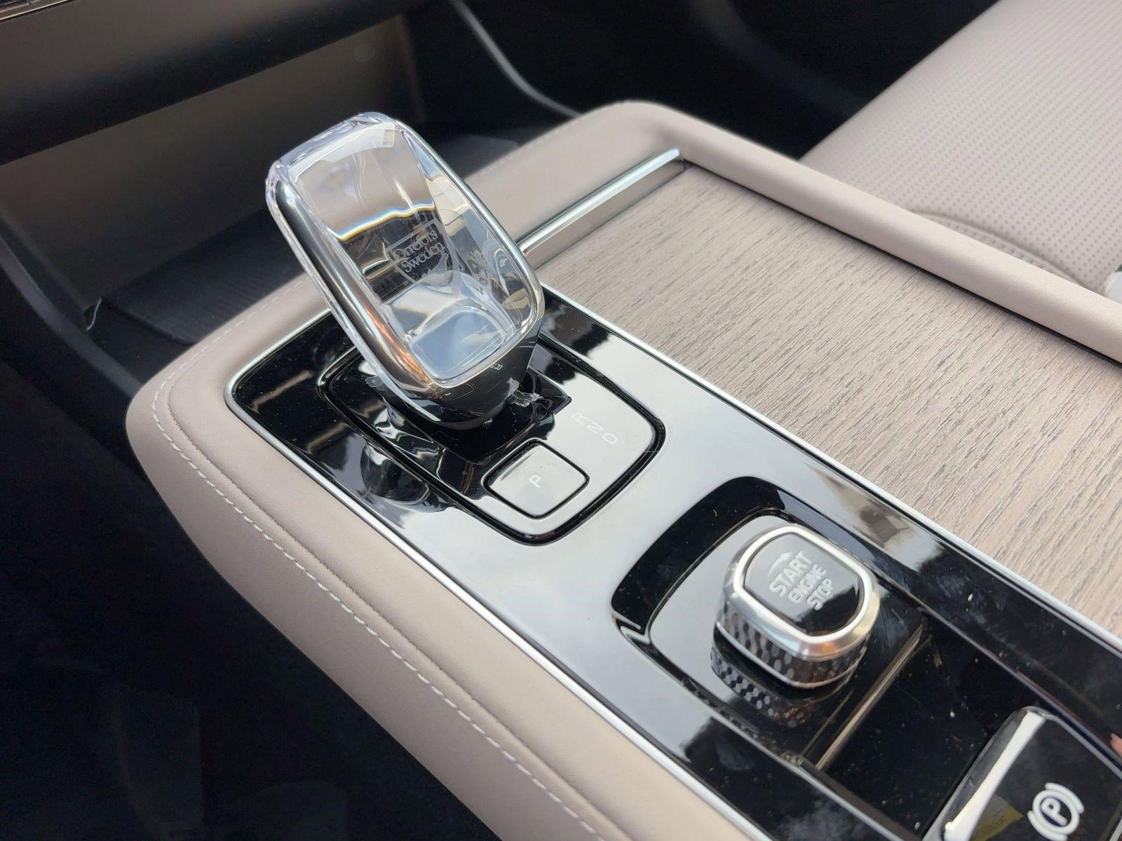 New 2026 Volvo XC90 T8 Ultra image 17